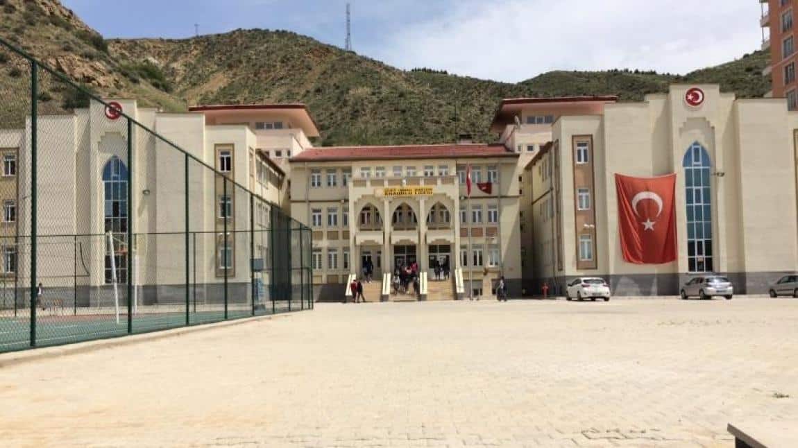 Şehit İsmail Dursun Anadolu Lisesi Fotoğrafı